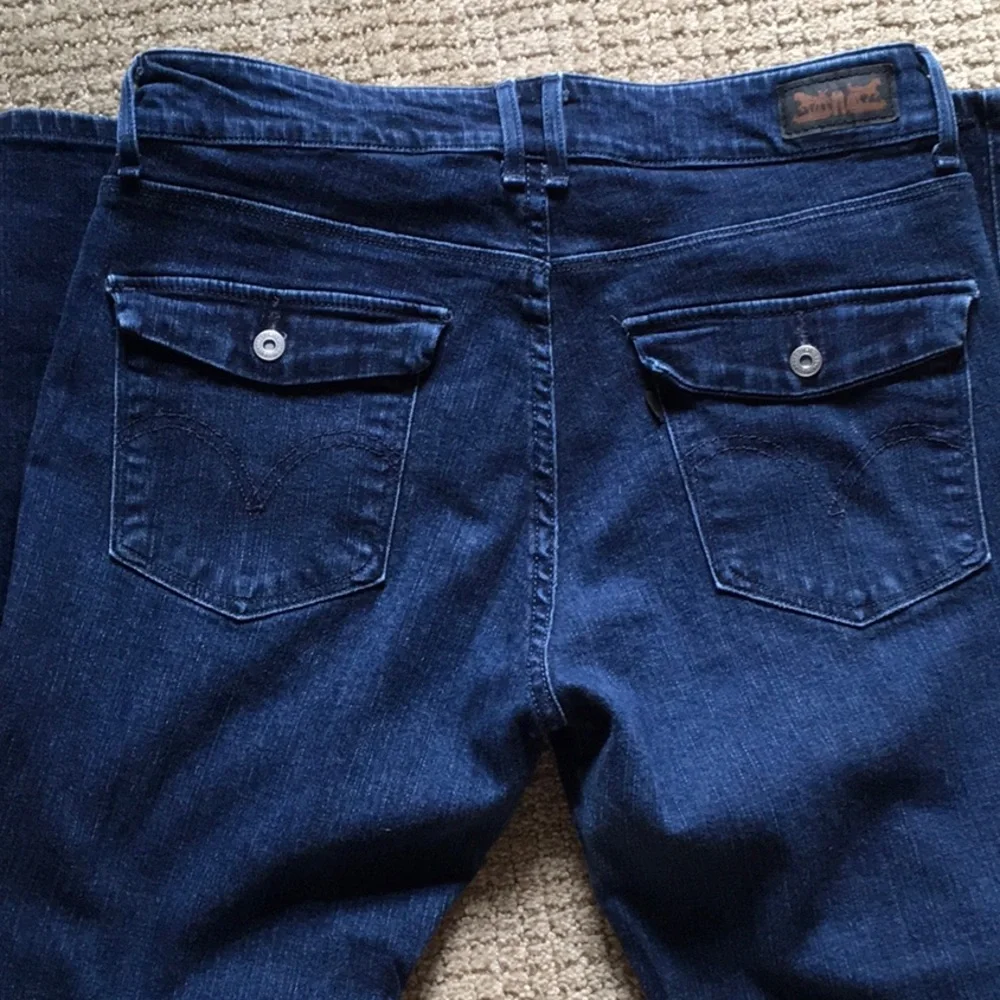 Jeans - Picture 2 of 3